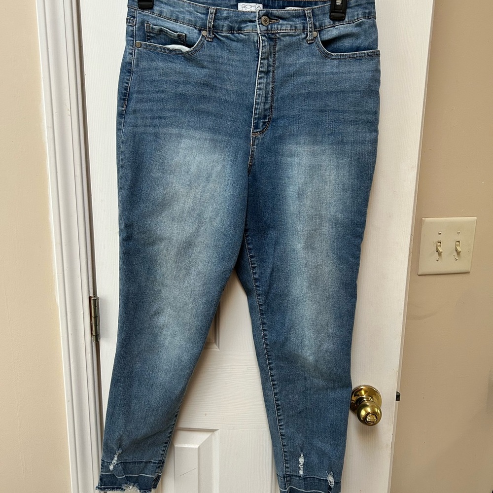 sofia by sofia vergara Light Blue Cropped Skinny Jeans with Distressed Ankles